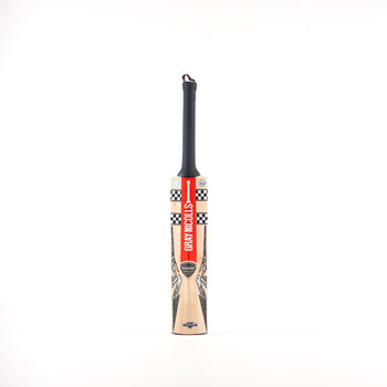 Shockwave 2.0 Academy Junior Cricket Bat