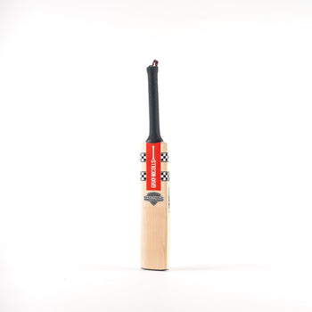 Shockwave 2.0 Academy Junior Cricket Bat
