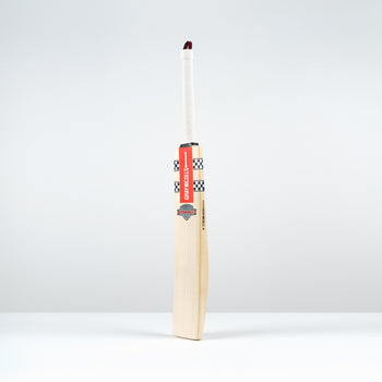 CABA25English Willow Bats Neocore Players Bat Front Left 2