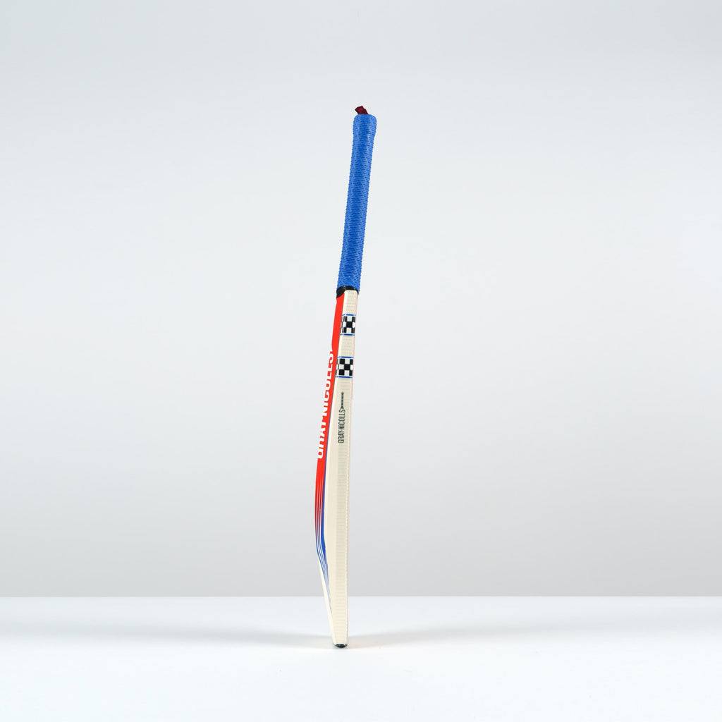 CBBA25Kashmir Willow Bats Stratos 1.0 Thunder Bat Right Edge