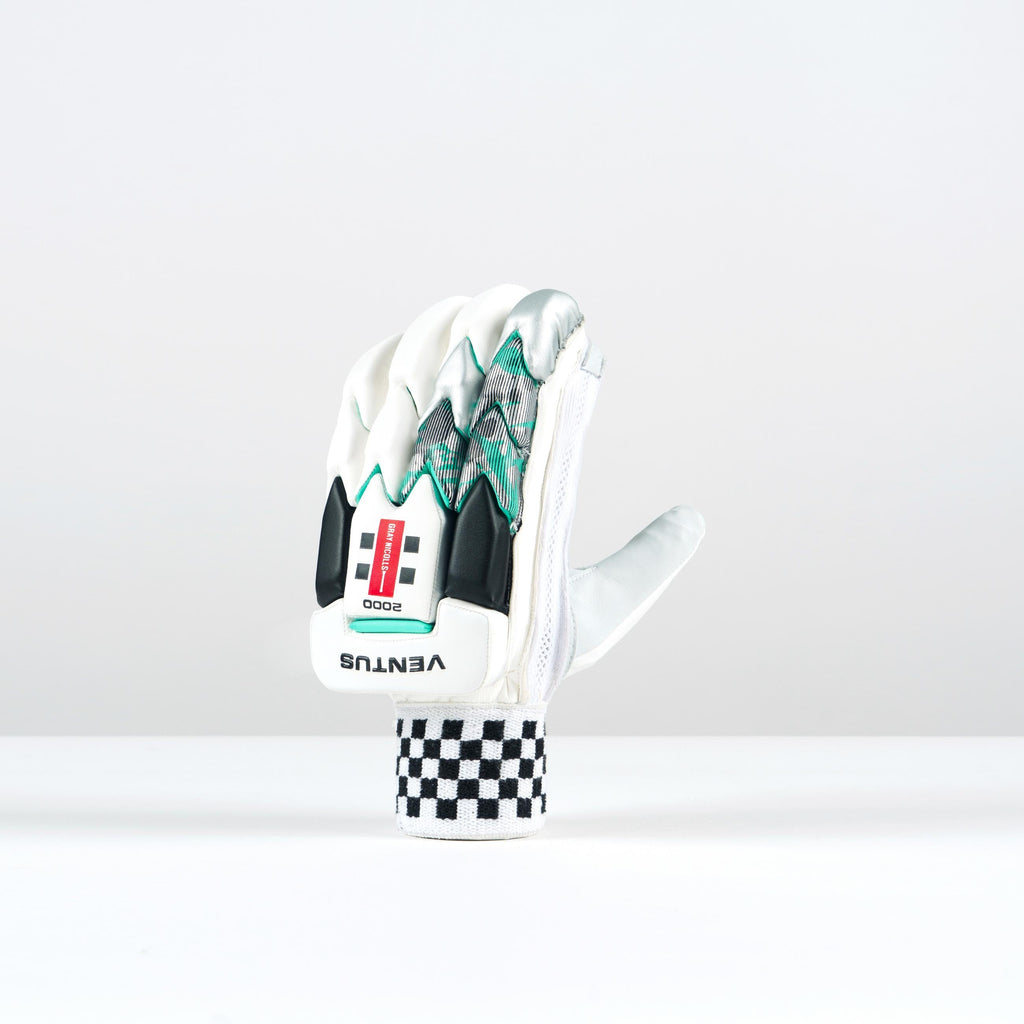 CGCA25Batting Gloves Ventus 1.0 2000, Top Hand Back Angle