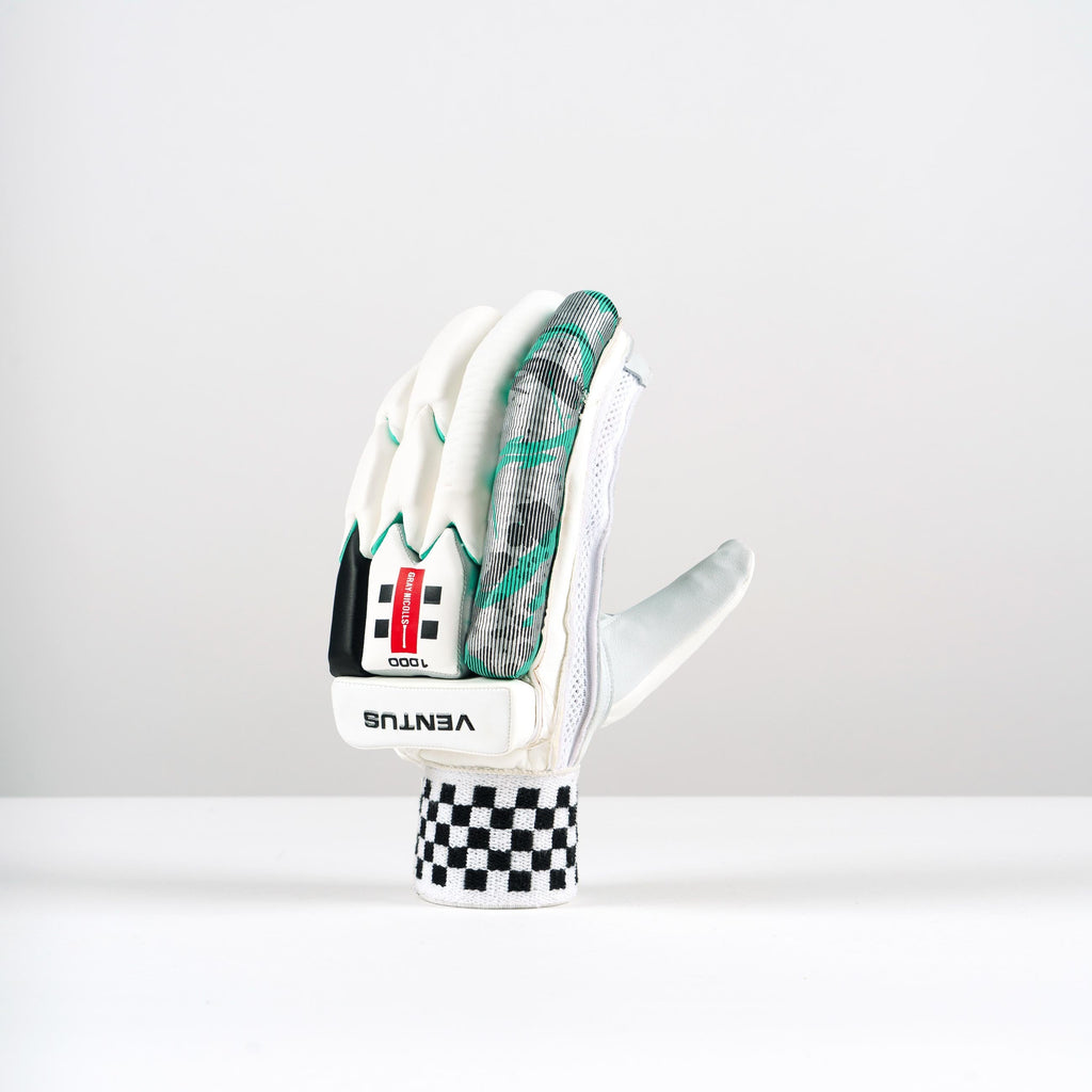 CGCB25Batting Gloves Ventus 1.0 1000, Top Hand Back Angle