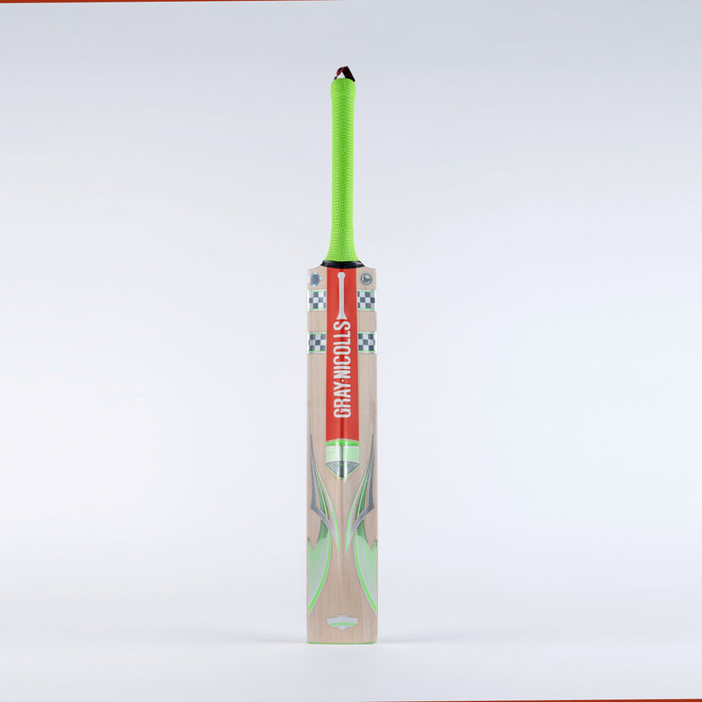 Hypernova Gen 1.3 300 Junior Cricket Bat
